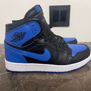 Retro Nike Air Jordan 1 Royal Blue, mens size 8